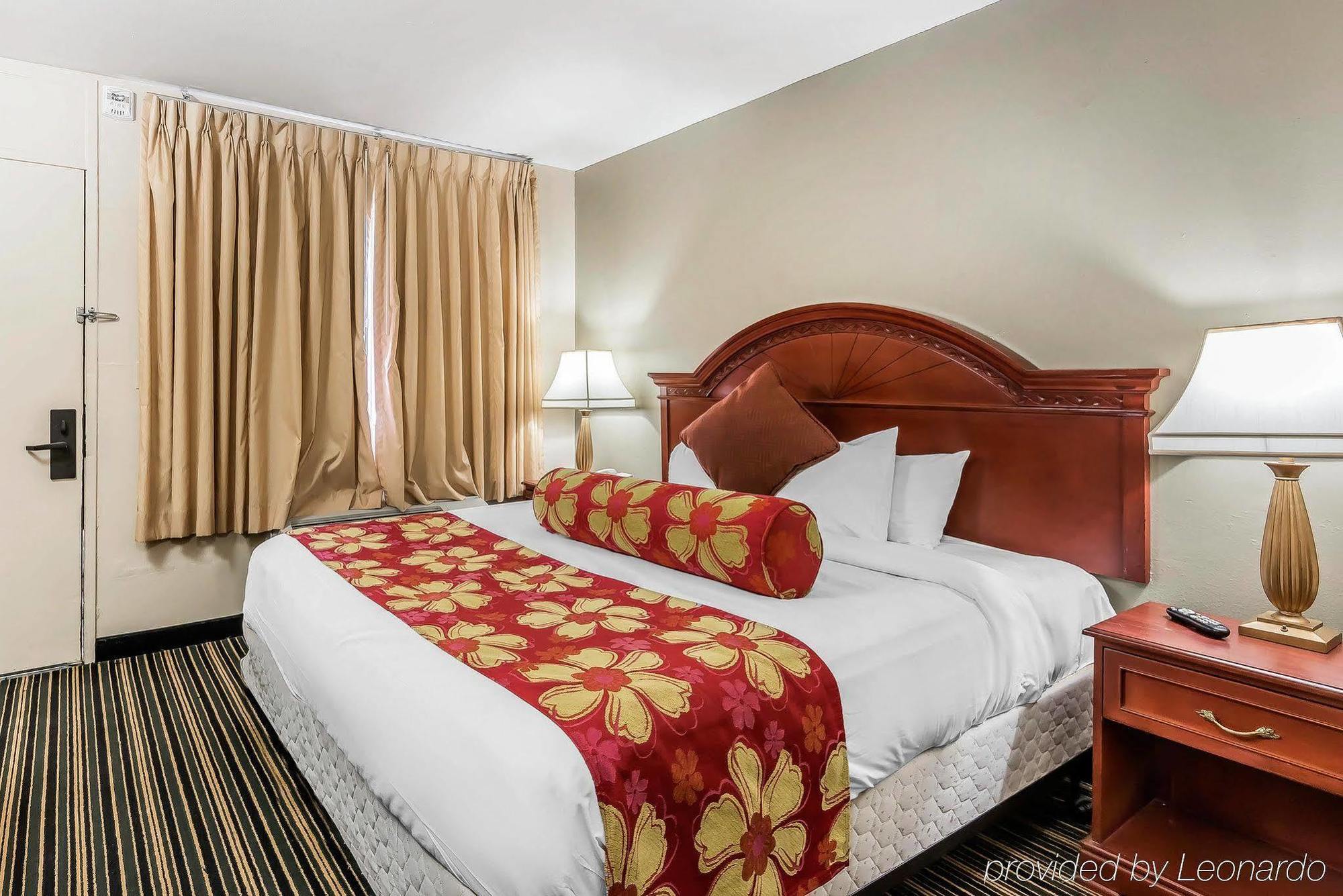 Rodeway Inn & Suites Колумбия Экстерьер фото