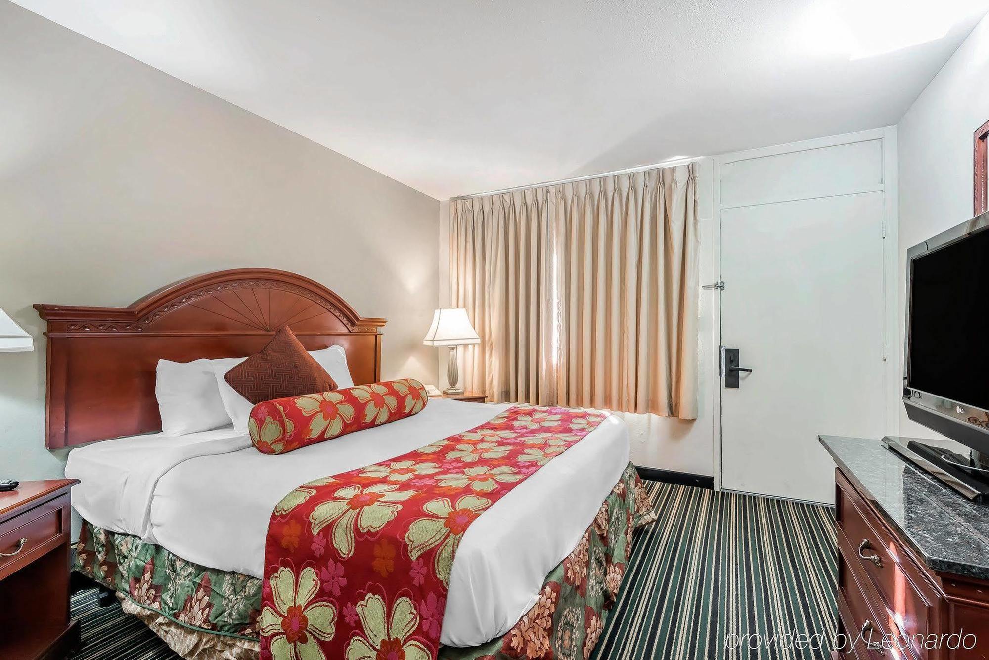 Rodeway Inn & Suites Колумбия Экстерьер фото