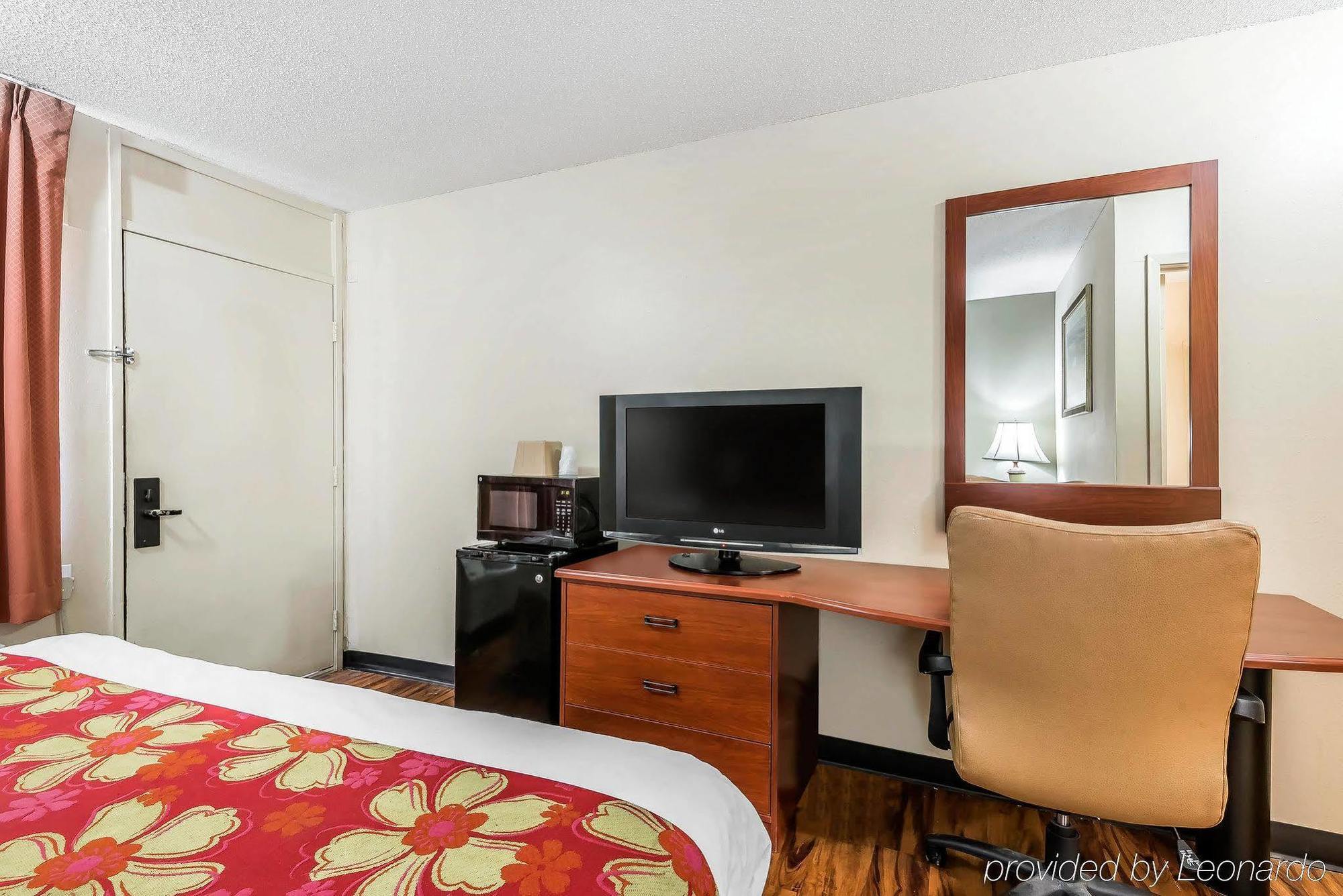 Rodeway Inn & Suites Колумбия Экстерьер фото