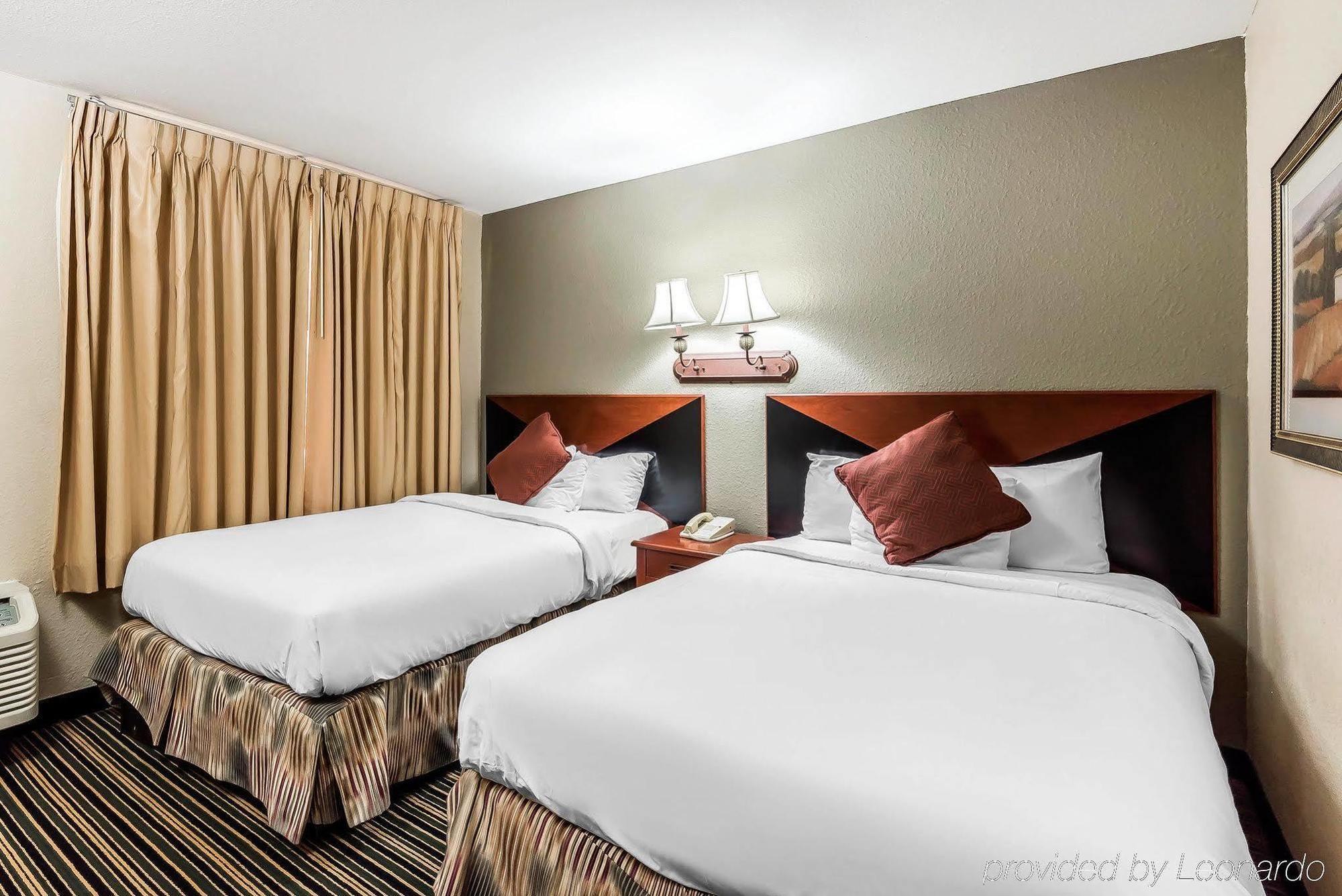 Rodeway Inn & Suites Колумбия Экстерьер фото
