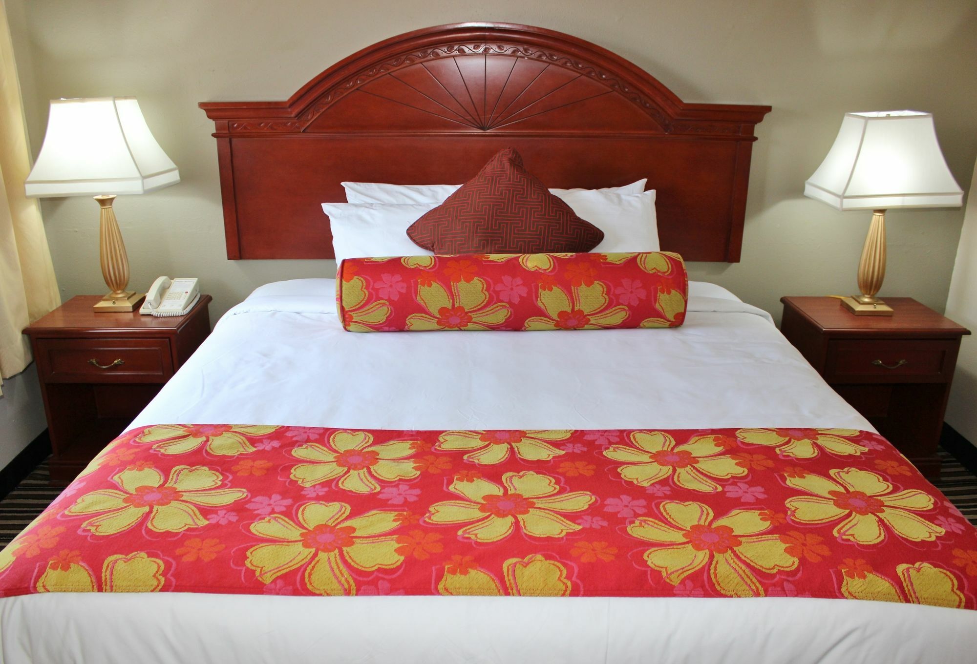 Rodeway Inn & Suites Колумбия Экстерьер фото