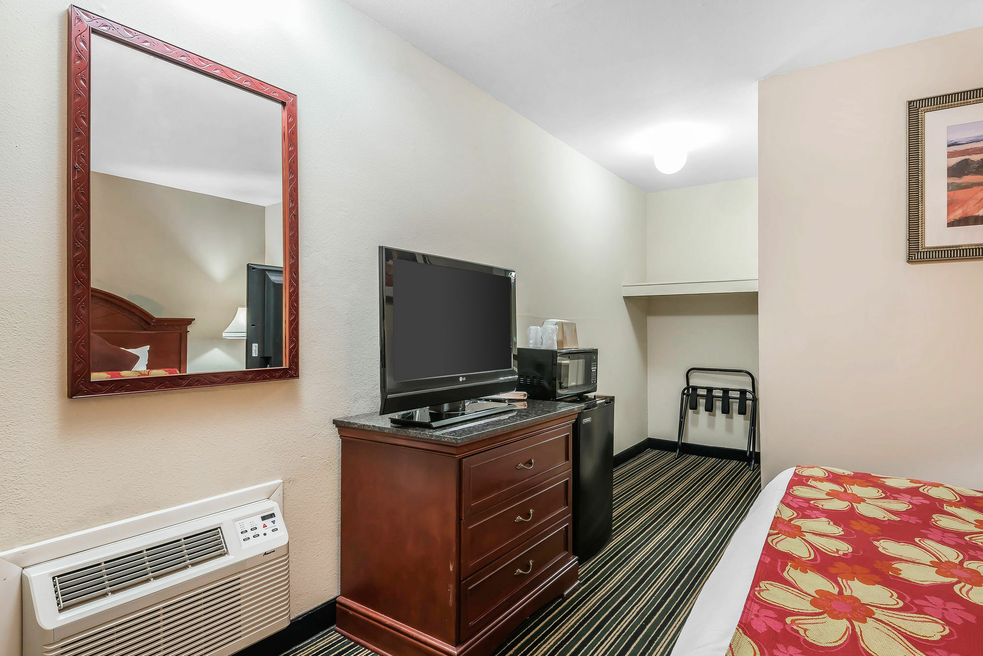Rodeway Inn & Suites Колумбия Экстерьер фото
