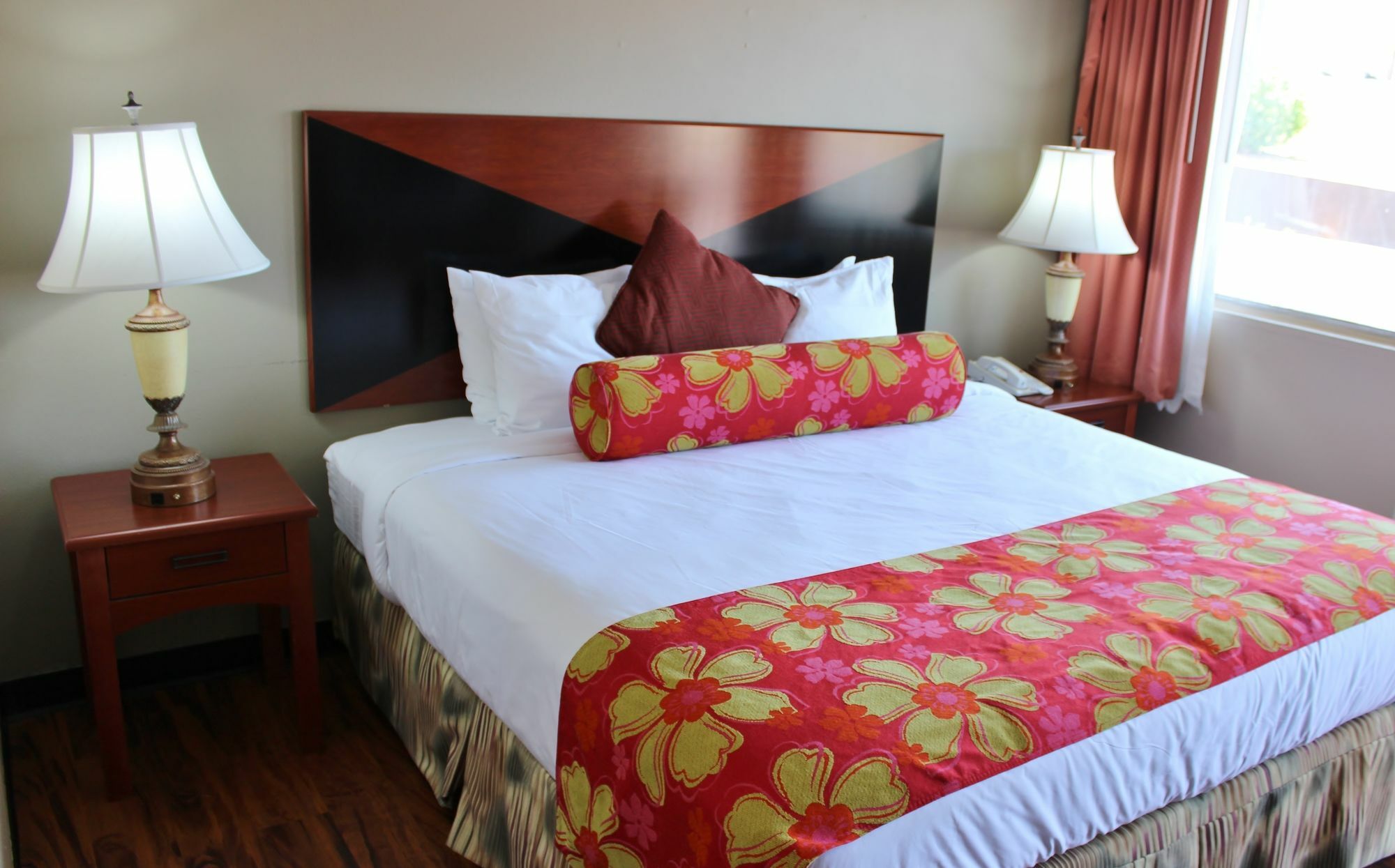 Rodeway Inn & Suites Колумбия Экстерьер фото
