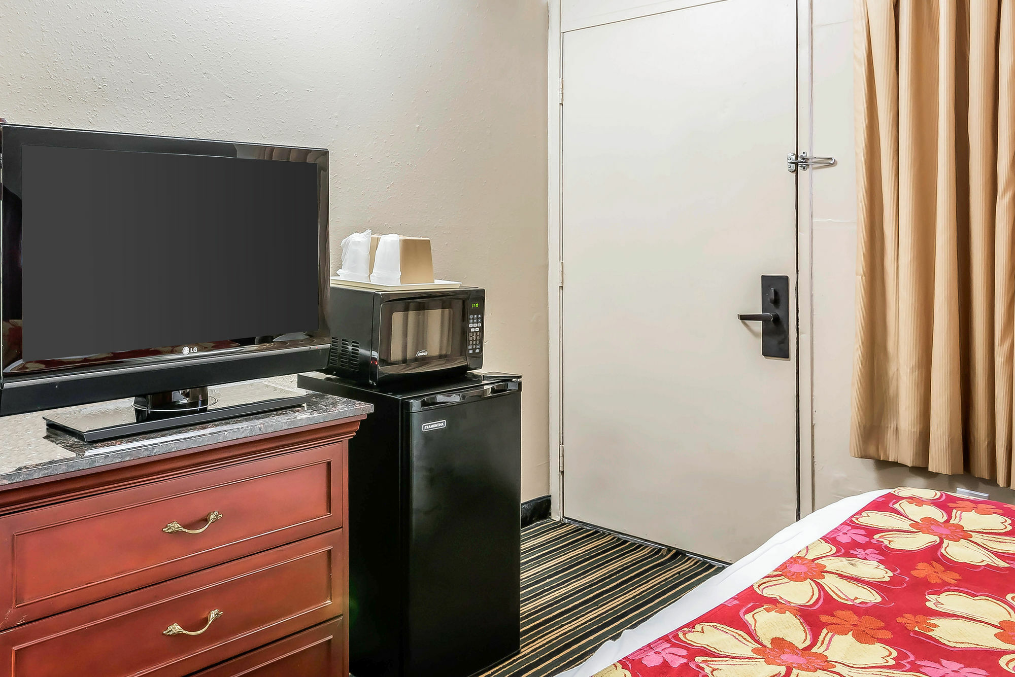 Rodeway Inn & Suites Колумбия Экстерьер фото